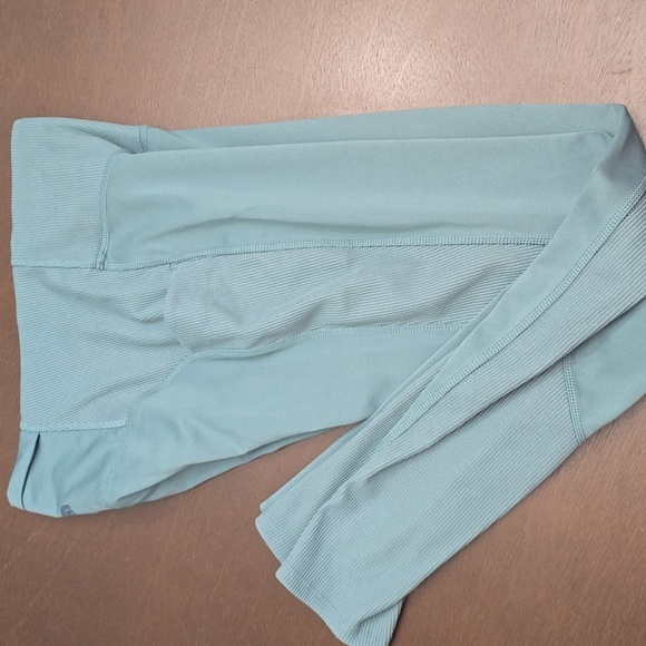 THE NORTH FACE Women's M Sage Green Leggings Tights Ribbed 3 Pockets Full 7/8 - Picture 3 of 5